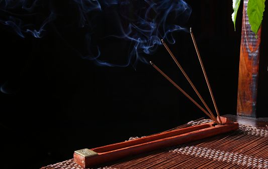 茶葉批發(fā)丨養(yǎng)生茶丨艾條的作用丨艾灸養(yǎng)生